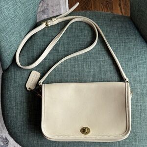 Coach Vintage penny pocket bone ivory crossbody purse Leather Bag women EUC rare